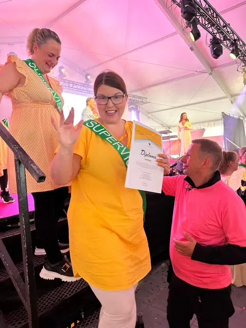 elin och diplom ceremoni